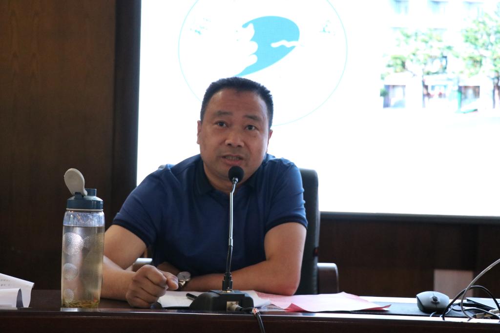 学校党支部书记隆铁军作主题交流 William威廉官网